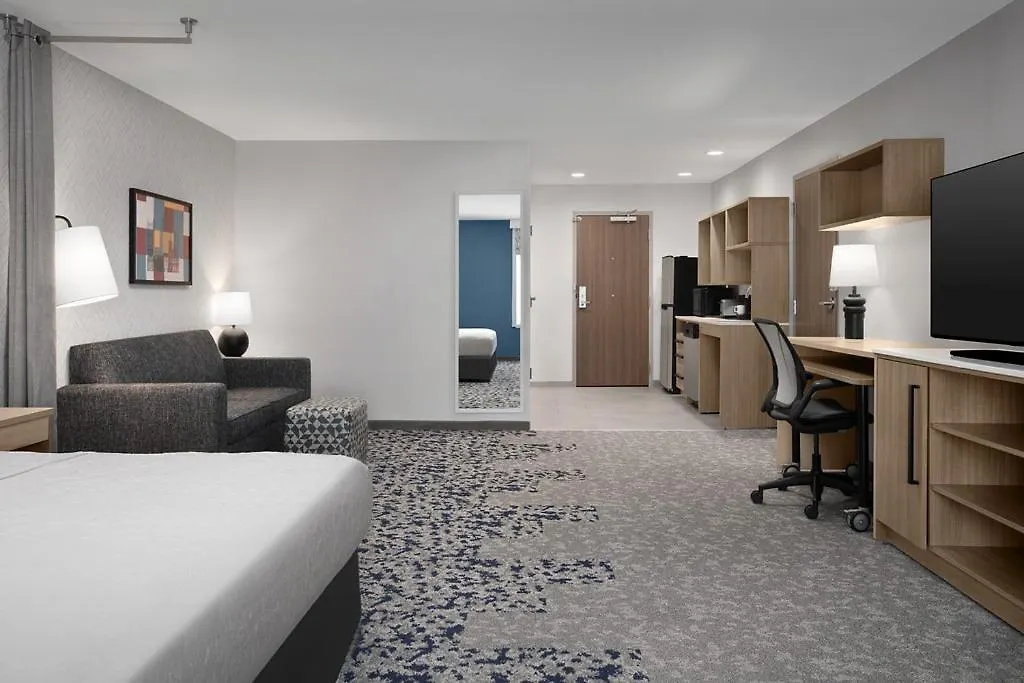 Home 2 Suites By Hilton Columbus Otel