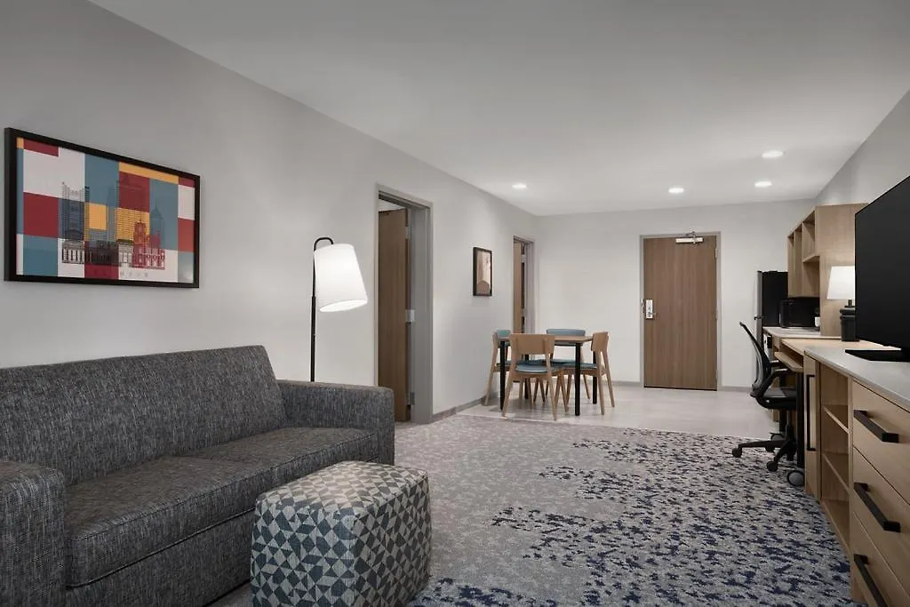 Home 2 Suites By Hilton Columbus Otel