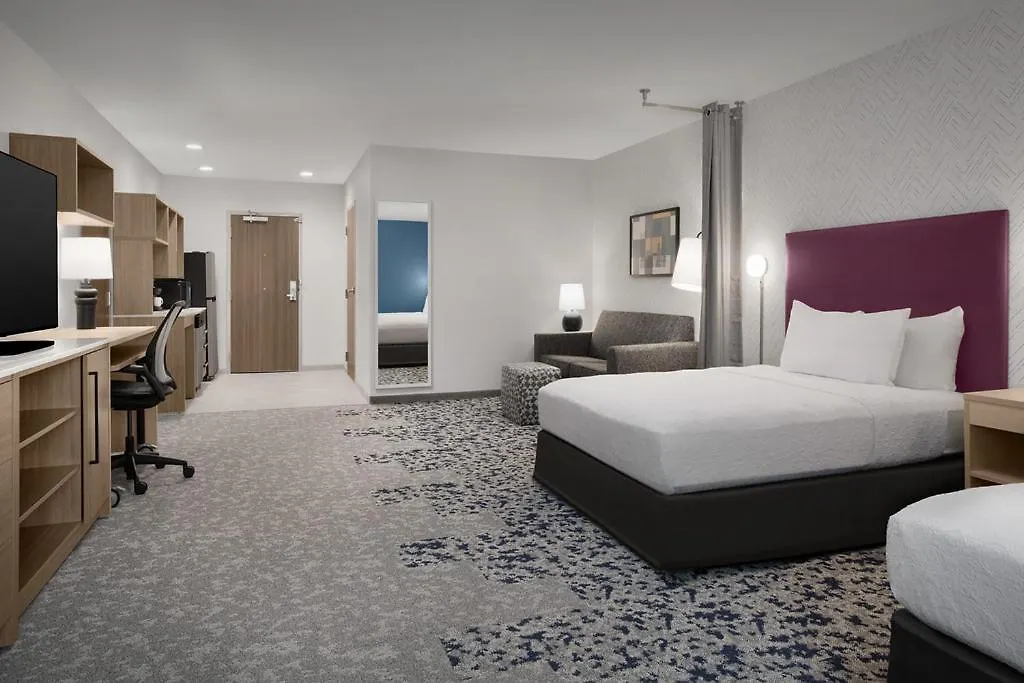 Home 2 Suites By Hilton Columbus Otel